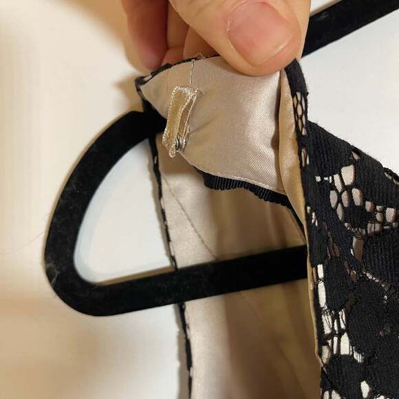 White House Black Market Velvet Lace Brocade Mini Dress Size 6 Fit & Flare - Picture 5 of 7